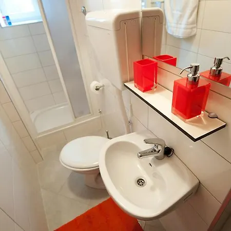& 72 Apartment