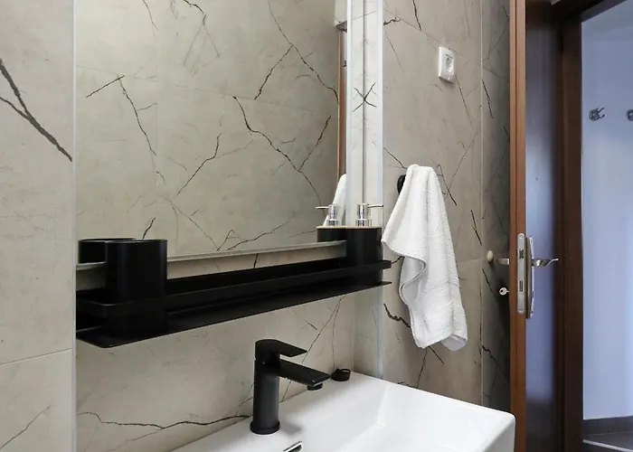 Apartament & 72