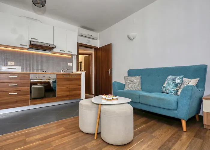 & 72 Apartament *