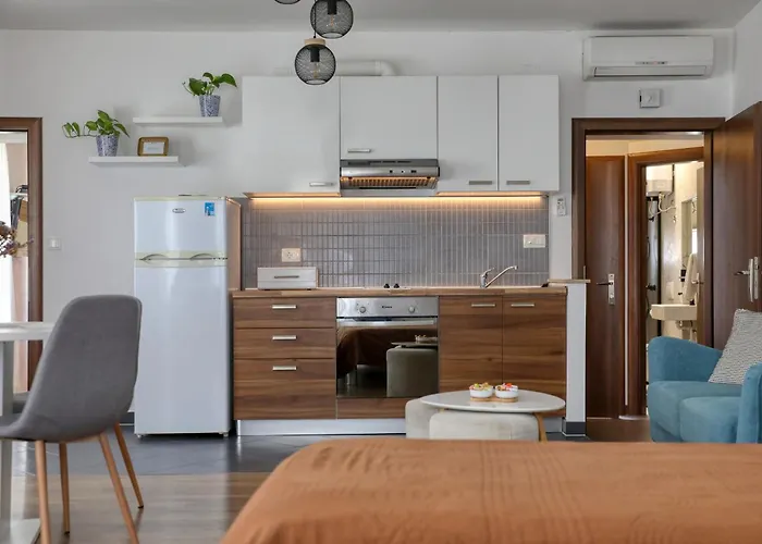& 72 Apartament *