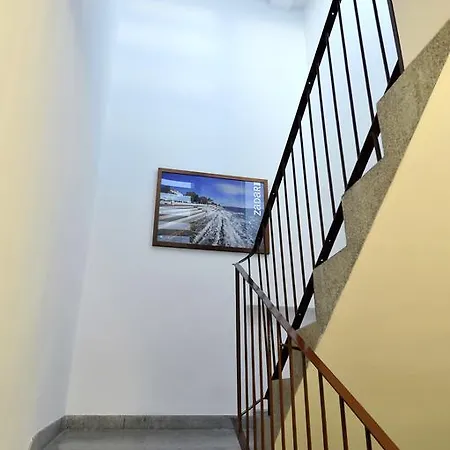 Apartamento & 72 *